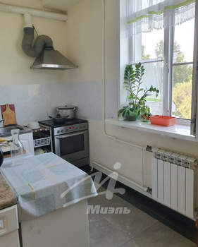 4-к квартира, вторичка, 98м2, 2/4 этаж