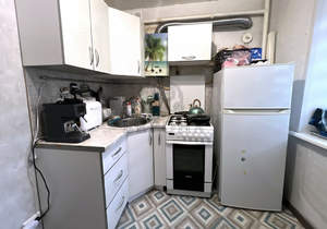 2-к квартира, вторичка, 44м2, 1/4 этаж