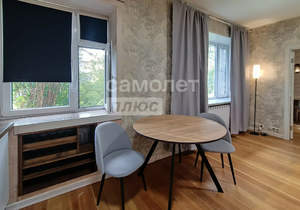 2-к квартира, вторичка, 42м2, 1/4 этаж