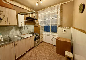 2-к квартира, вторичка, 44м2, 1/4 этаж