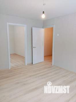 2-к квартира, вторичка, 38м2, 1/5 этаж