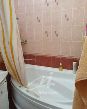 4-к квартира, вторичка, 98м2, 2/4 этаж