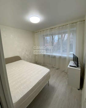 2-к квартира, вторичка, 32м2, 1/4 этаж