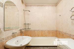 3-к квартира, вторичка, 62м2, 1/14 этаж