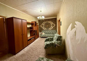 2-к квартира, вторичка, 44м2, 1/4 этаж