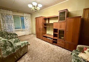 2-к квартира, вторичка, 44м2, 1/4 этаж