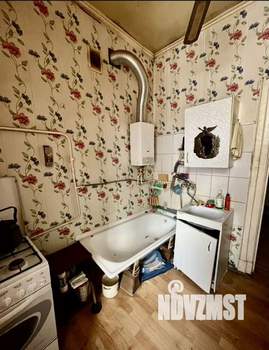 3-к квартира, вторичка, 52м2, 1/4 этаж