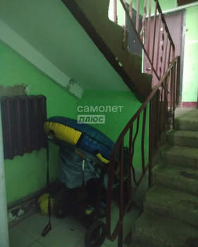 2-к квартира, вторичка, 42м2, 1/5 этаж