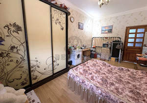 4-к квартира, вторичка, 95м2, 2/4 этаж