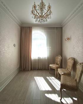 3-к квартира, вторичка, 100м2, 2/3 этаж