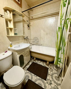 2-к квартира, вторичка, 44м2, 1/4 этаж