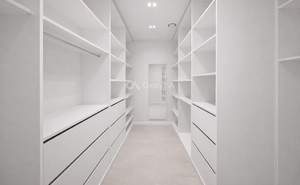 3-к квартира, вторичка, 150м2, 9/10 этаж