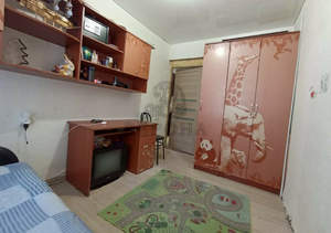 3-к квартира, вторичка, 57м2, 1/5 этаж