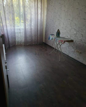 4-к квартира, вторичка, 98м2, 2/4 этаж