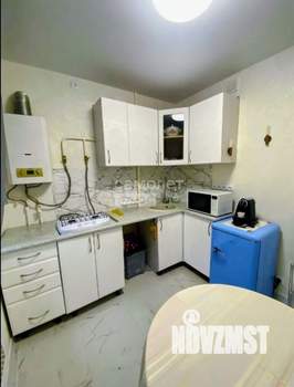 2-к квартира, вторичка, 32м2, 1/4 этаж