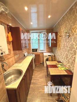 3-к квартира, вторичка, 54м2, 2/2 этаж