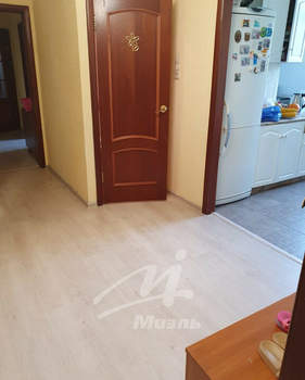 4-к квартира, вторичка, 98м2, 2/4 этаж