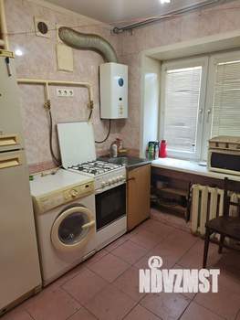 2-к квартира, вторичка, 42м2, 1/4 этаж