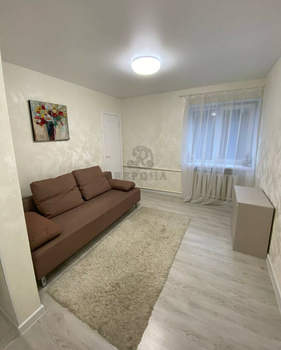 2-к квартира, вторичка, 32м2, 1/4 этаж