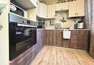 2-к квартира, вторичка, 41м2, 1/4 этаж