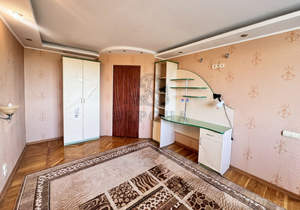 4-к квартира, вторичка, 70м2, 7/9 этаж