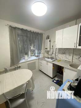 2-к квартира, вторичка, 32м2, 1/4 этаж