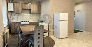 2-к квартира, вторичка, 42м2, 1/4 этаж